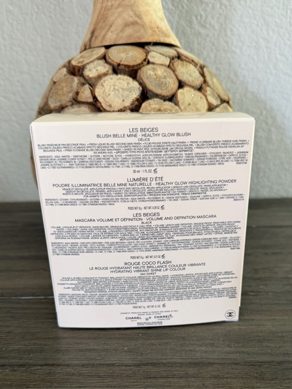 CHANEL beige woven straw vanity case with black trim - Picture 6 of 6